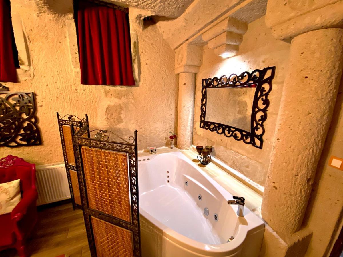 Mimi Cappadocia Luxury Cave Hotel Uchisar Exterior foto