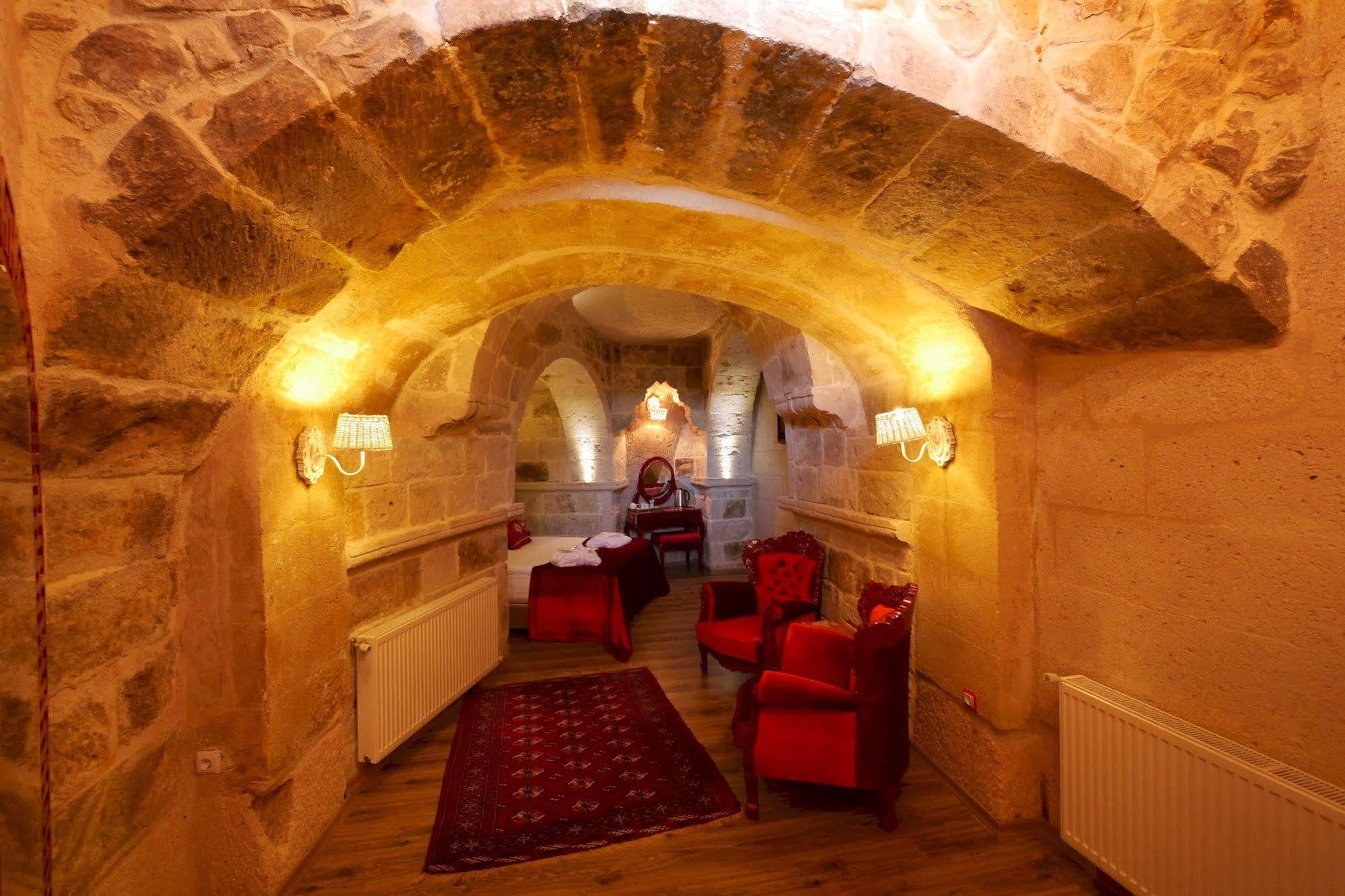 Mimi Cappadocia Luxury Cave Hotel Uchisar Exterior foto