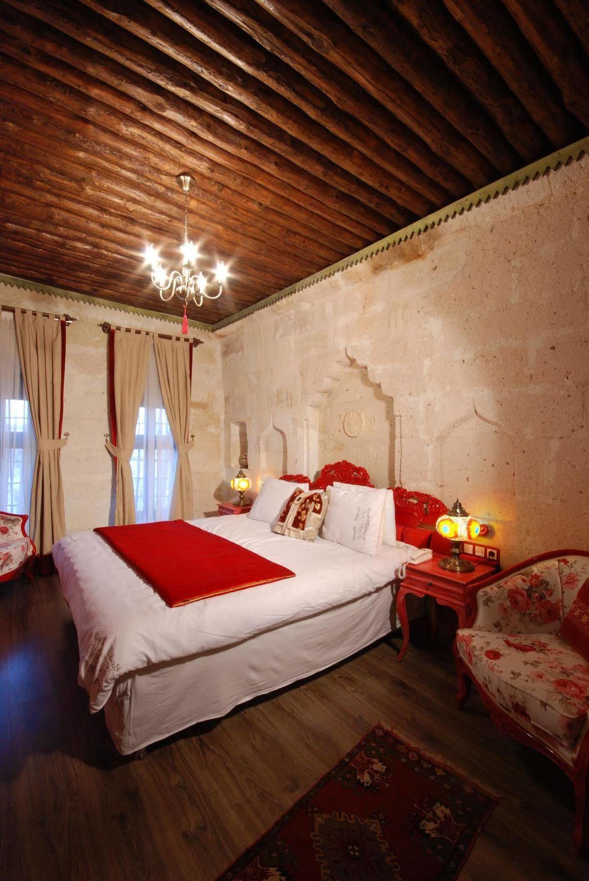Mimi Cappadocia Luxury Cave Hotel Uchisar Exterior foto